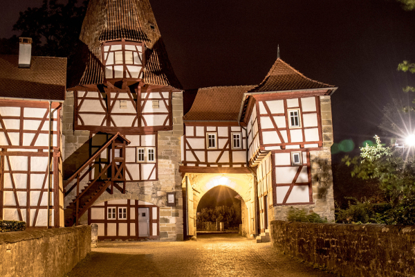 Rödelseer Tor in nächtlicher Atmosphäre Bild ©2019 Richard Schober