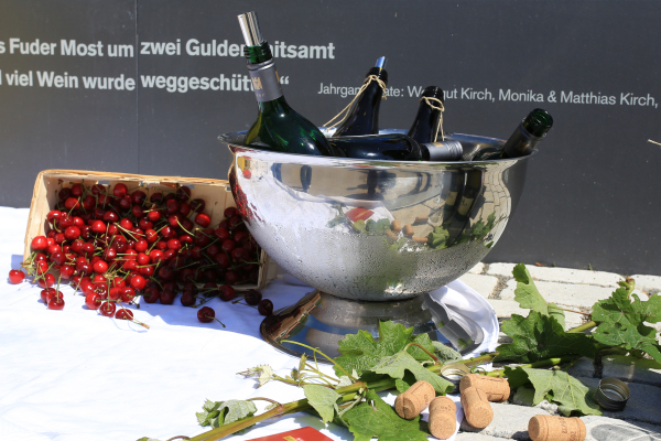 Weingenuss beim terroirF an der Volkacher Mainschleife - Bild ©2019 Richard Schober